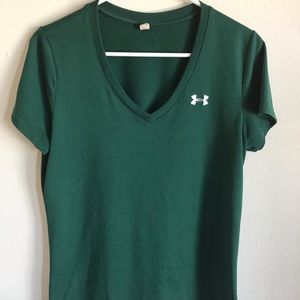 Women’s Under Armour t-shirt size medium